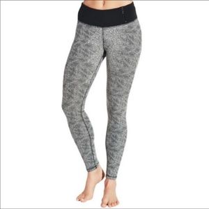 Calia by Carrie Underwood Tight Fit Leggings